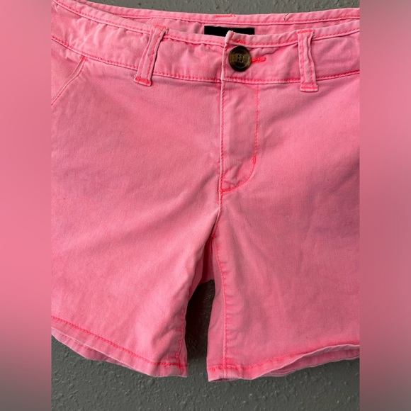Women's American Eagle Bright Pink Midi Stretch Shorts - Size 2 - Picture 4 of 14